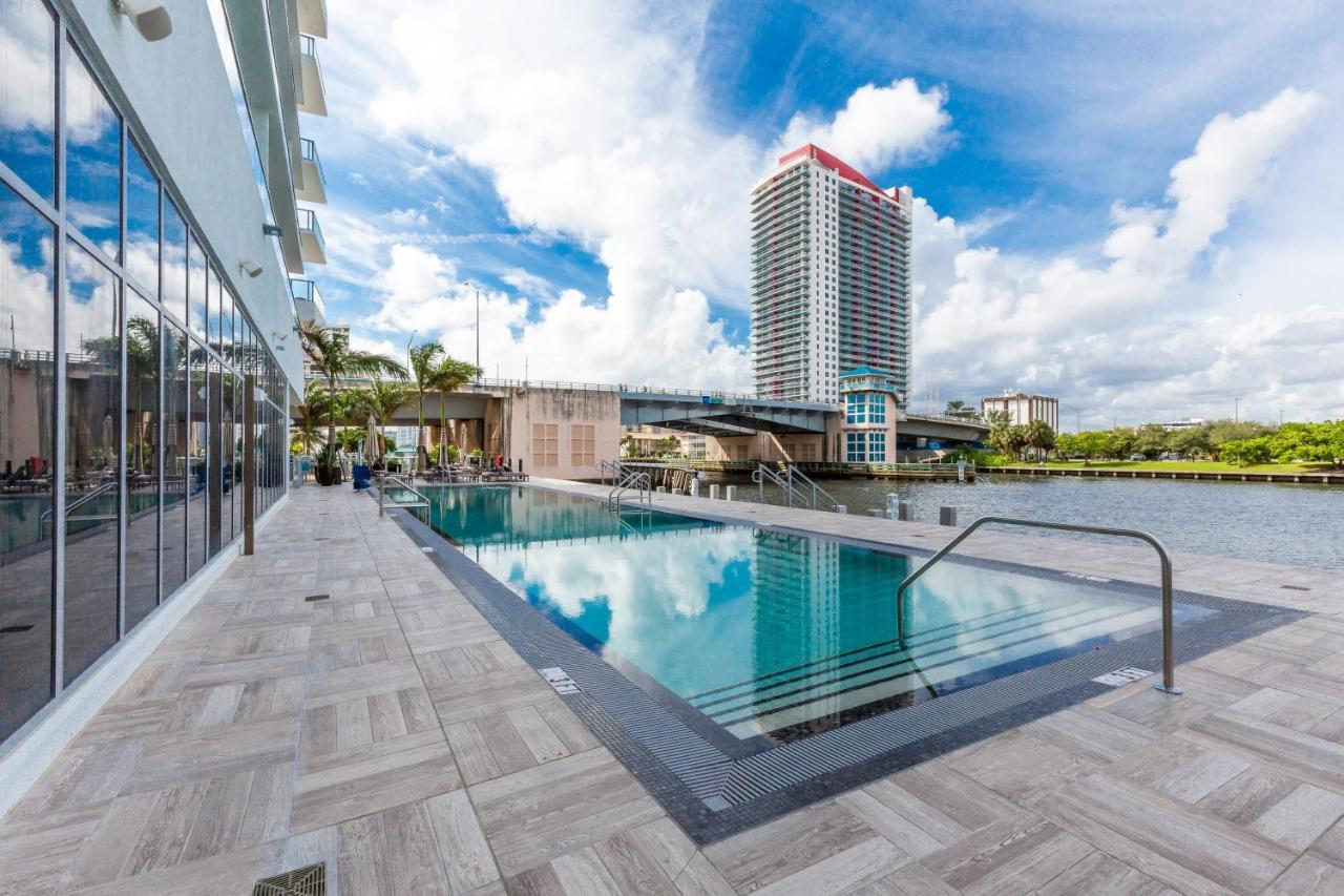 Private Ocean Condos At Hyde Beach Resort & Residences Beverley Beach Buitenkant foto